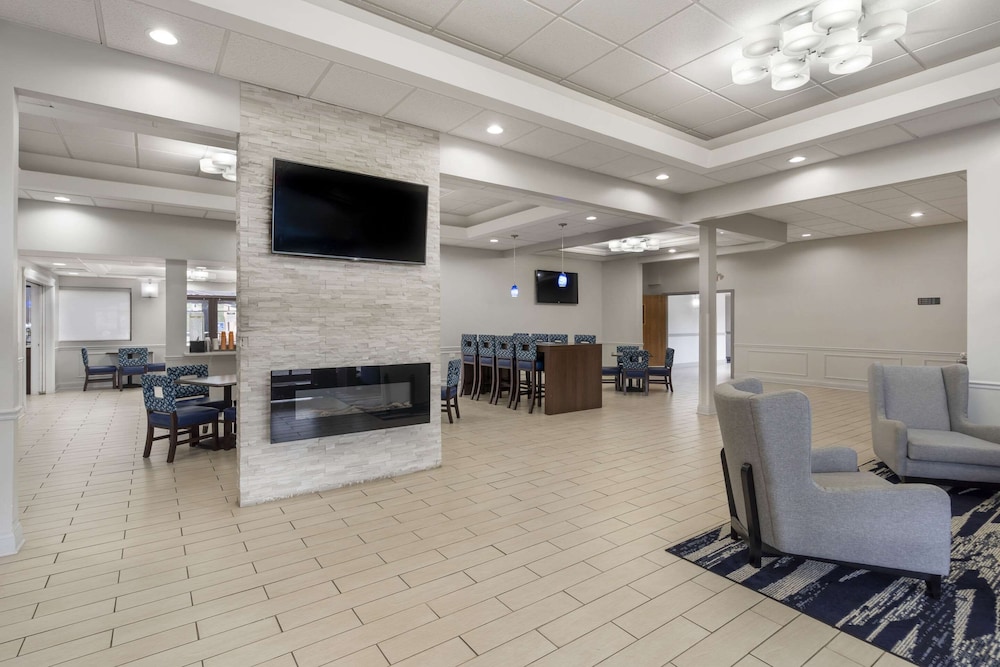 comfort inn and suites mundelein vernon hills
