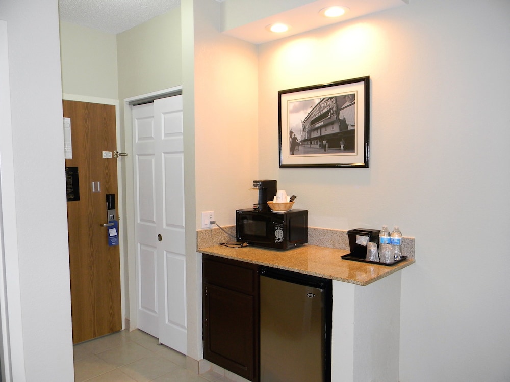 comfort inn and suites mundelein vernon hills