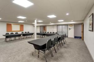 comfort inn and suites mundelein vernon hills