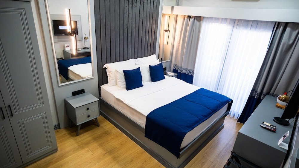 elina managed by dedeman