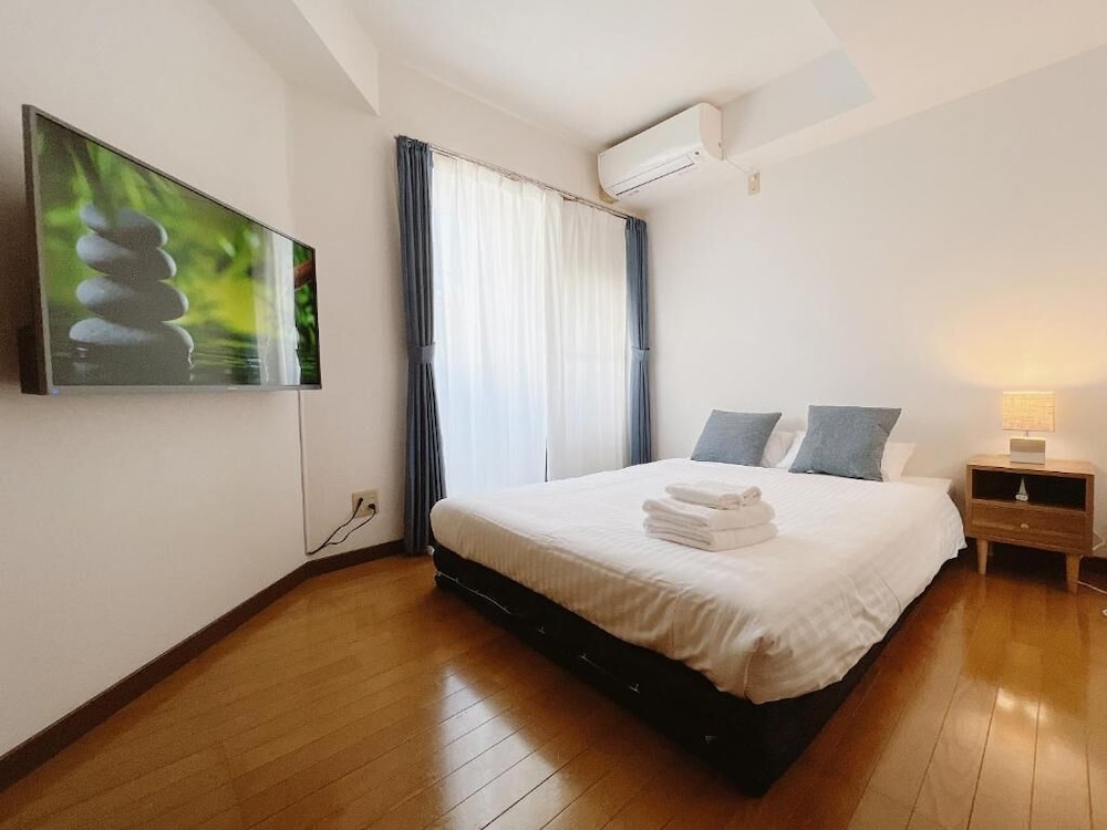 pine tree hotel