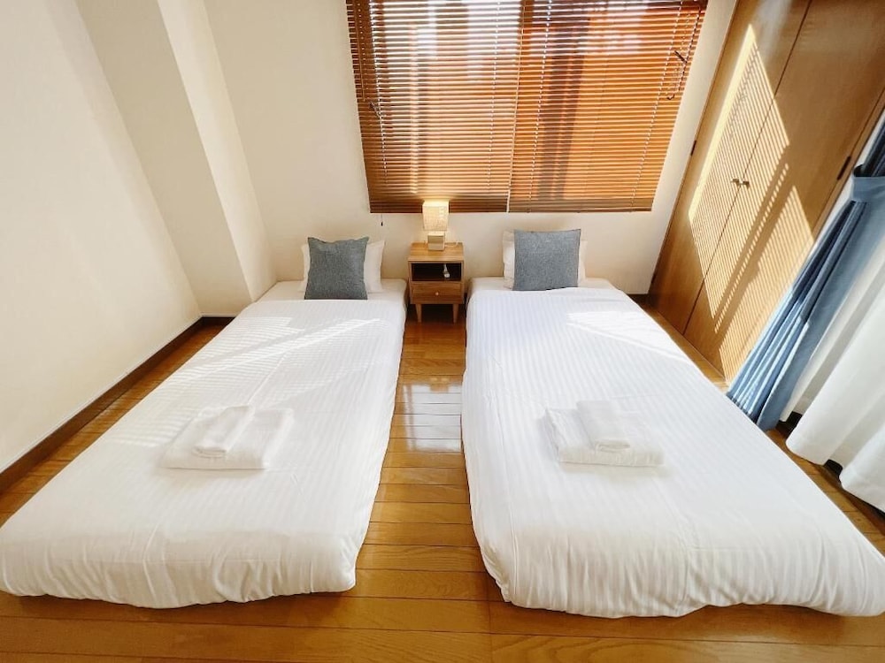 pine tree hotel