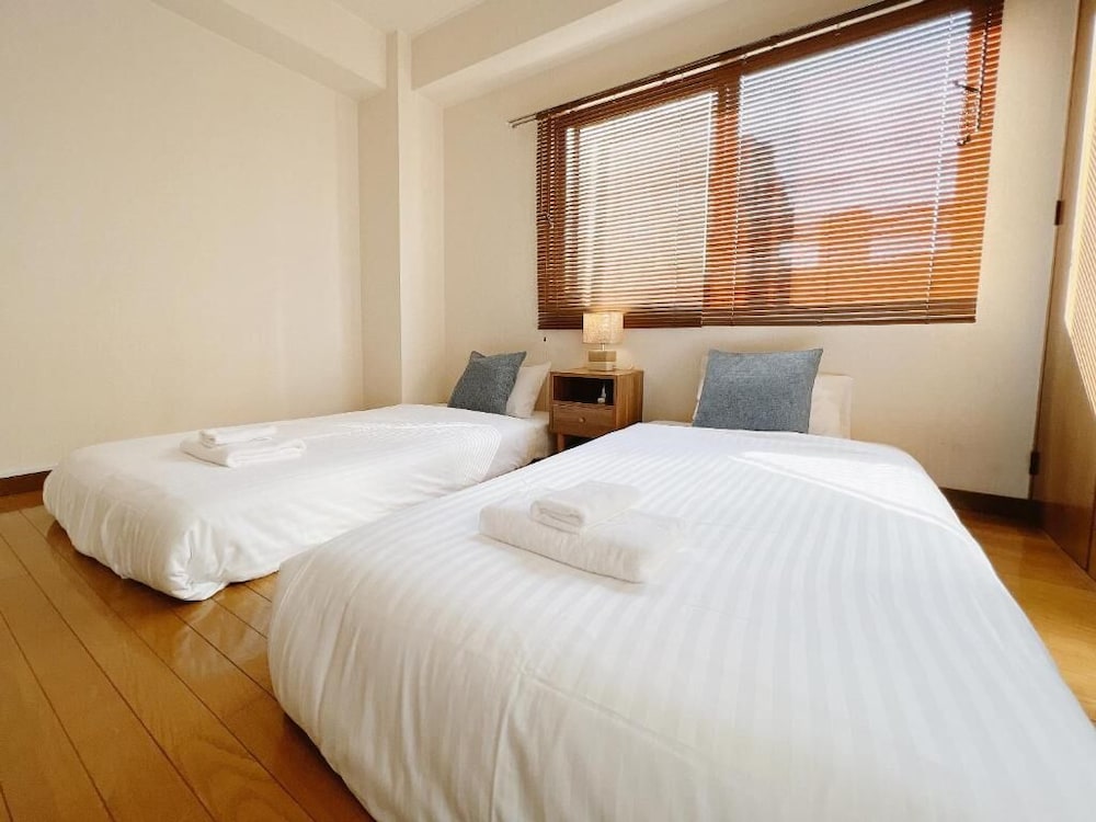 pine tree hotel
