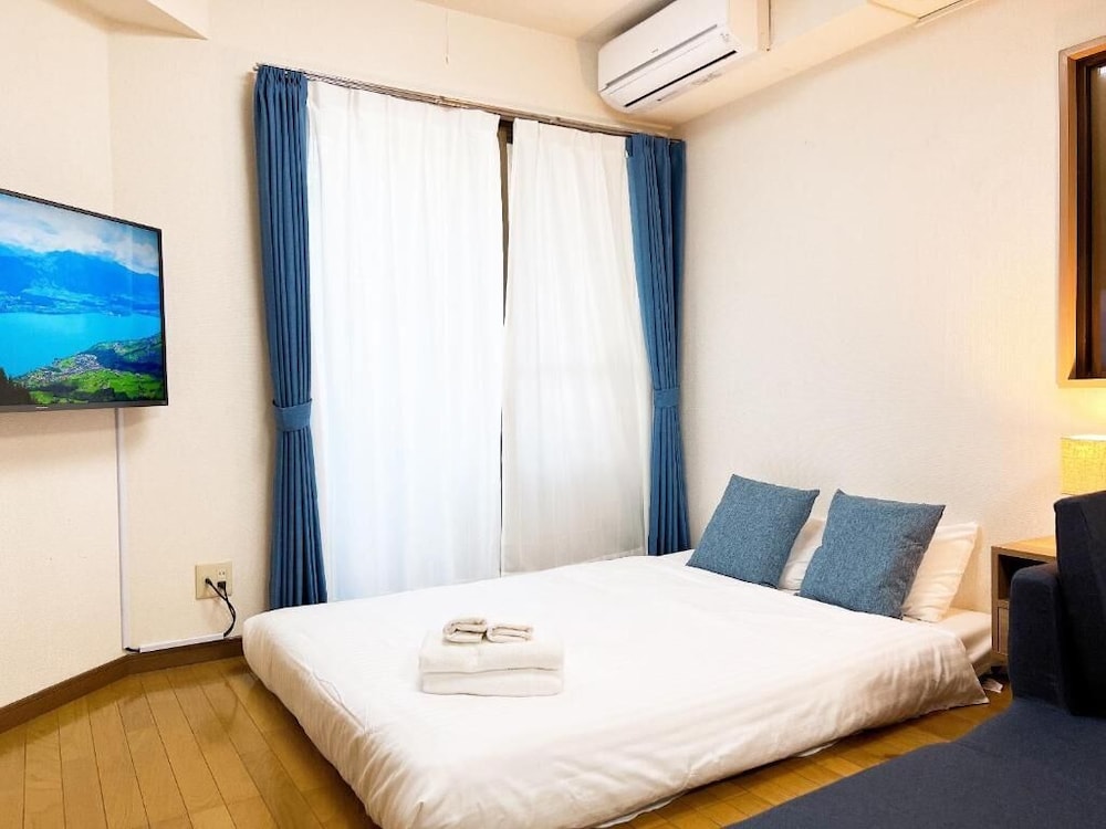 pine tree hotel