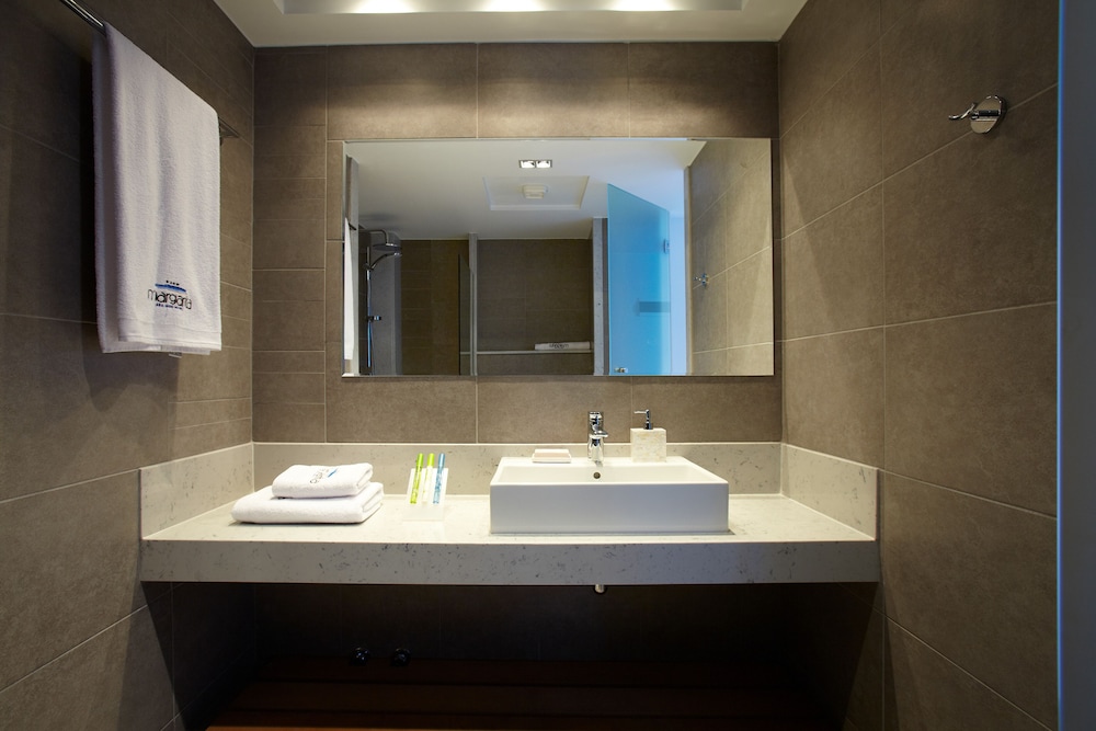 margarita sea side hotel