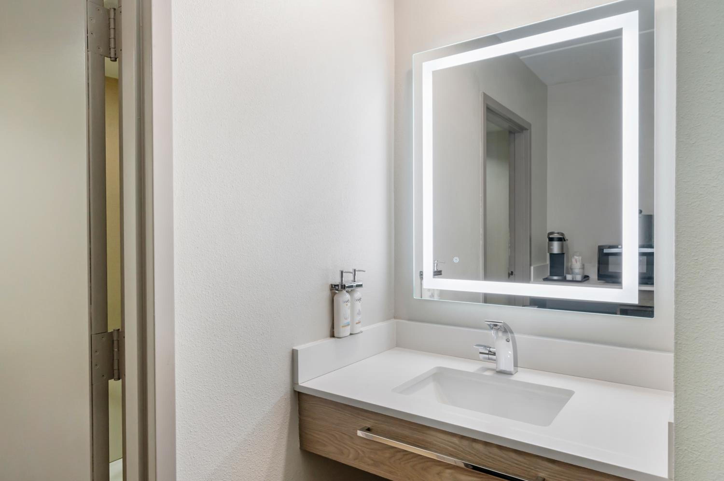holiday inn express greencastle an ihg hotel