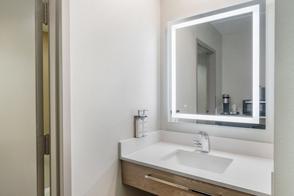 holiday inn express greencastle an ihg hotel