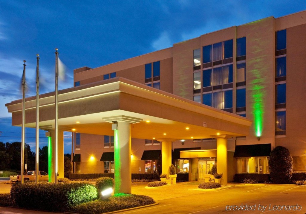 clarion pointe hopkinsville near the bruce convention center