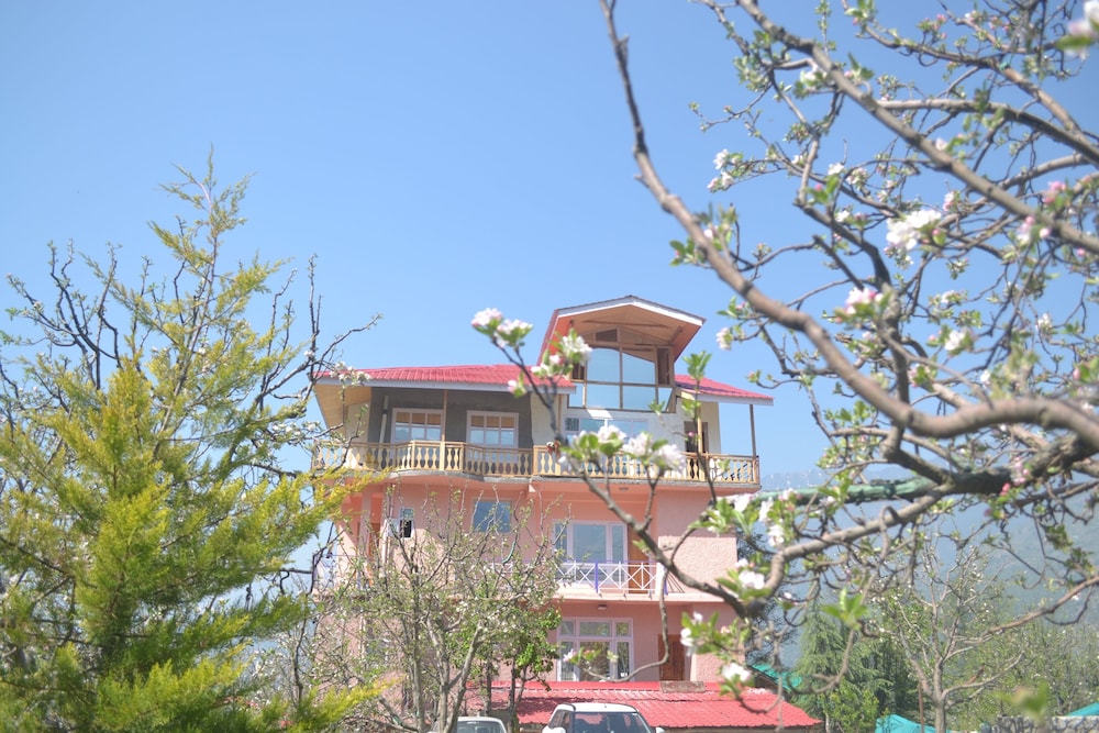 countryside himalayan resort manali