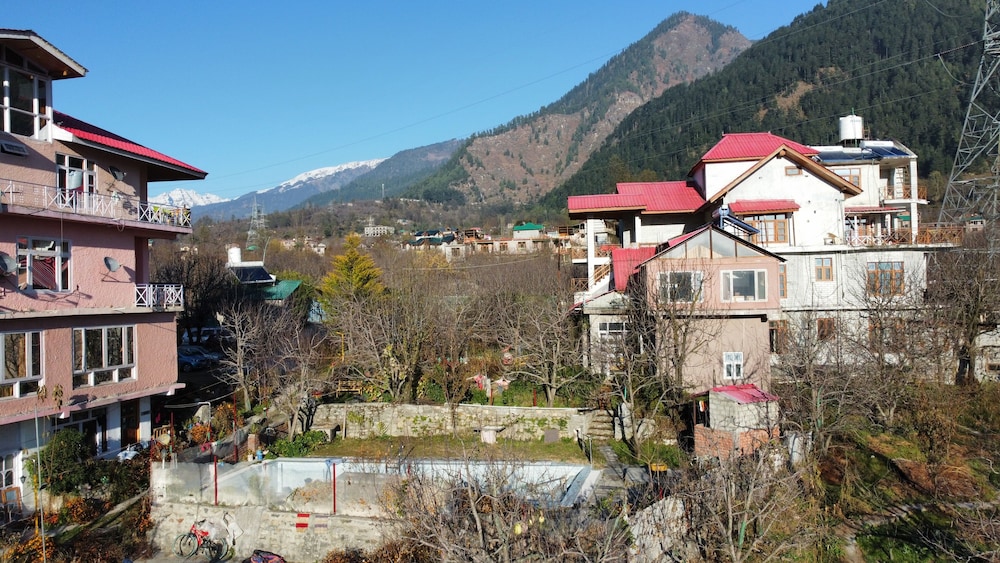 countryside himalayan resort manali
