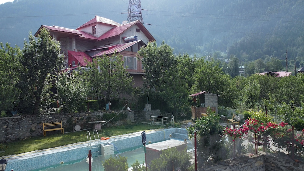 countryside himalayan resort manali