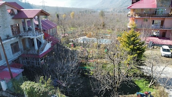 countryside himalayan resort manali