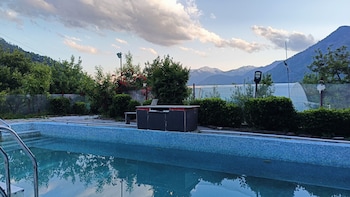 countryside himalayan resort manali