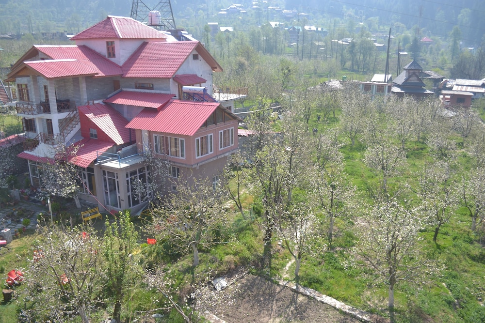 countryside himalayan resort manali
