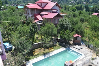 countryside himalayan resort manali