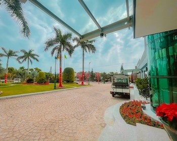 tran chau beach and resort
