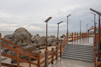 tran chau beach and resort