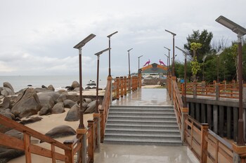 tran chau beach and resort