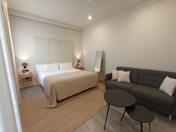 uma suites parada del marques