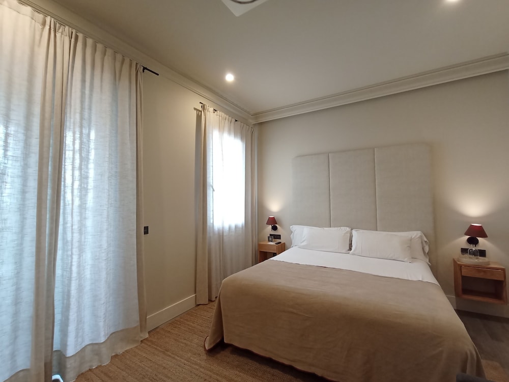 uma suites parada del marques