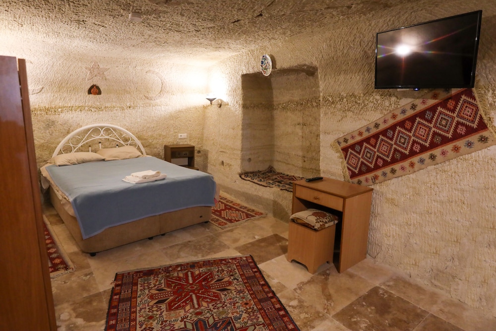 peri cave hotel