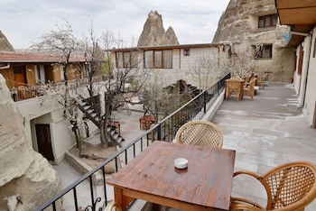peri cave hotel