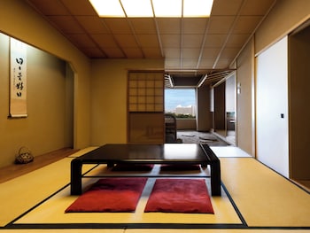 grand prince hotel osaka bay