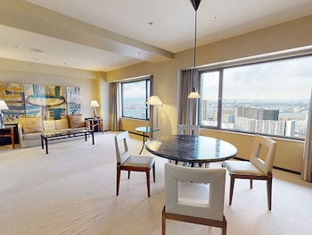 grand prince hotel osaka bay