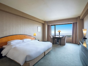 grand prince hotel osaka bay