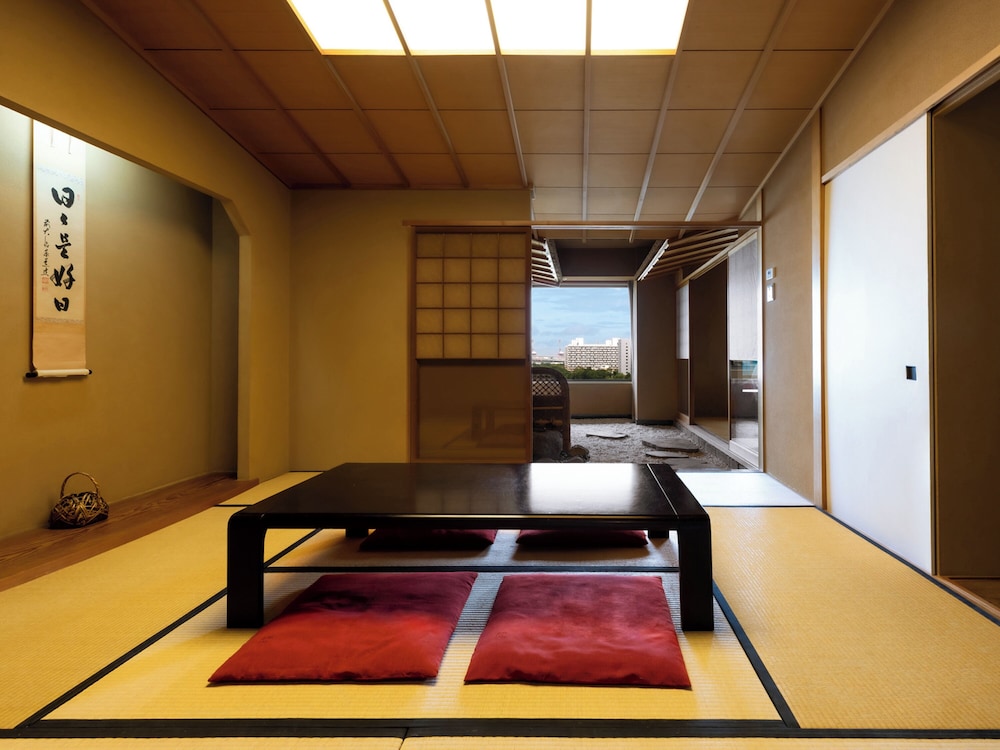 grand prince hotel osaka bay