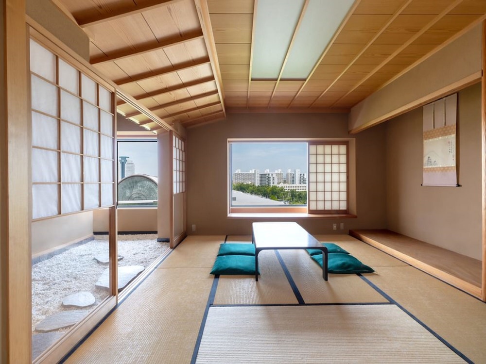 grand prince hotel osaka bay