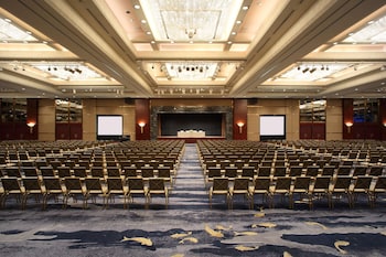 grand prince hotel osaka bay