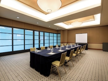 grand prince hotel osaka bay