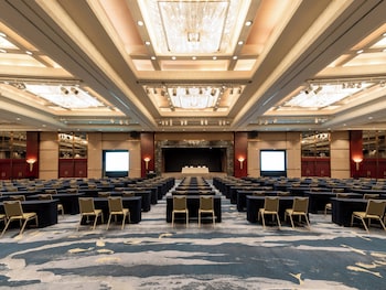 grand prince hotel osaka bay