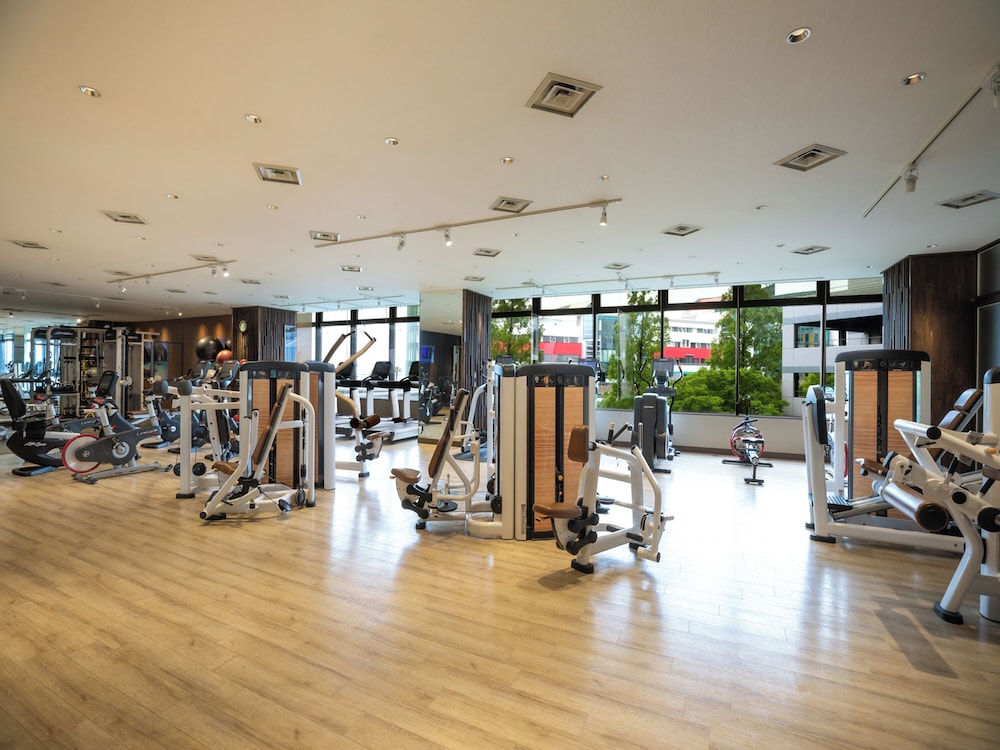 grand prince hotel osaka bay