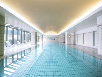 grand prince hotel osaka bay