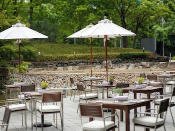 grand prince hotel osaka bay
