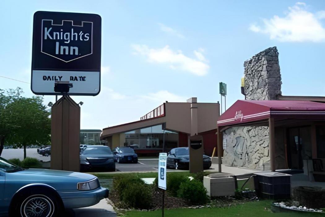 Knights Inn Rossford,Rossford>>Lucas County,2 star