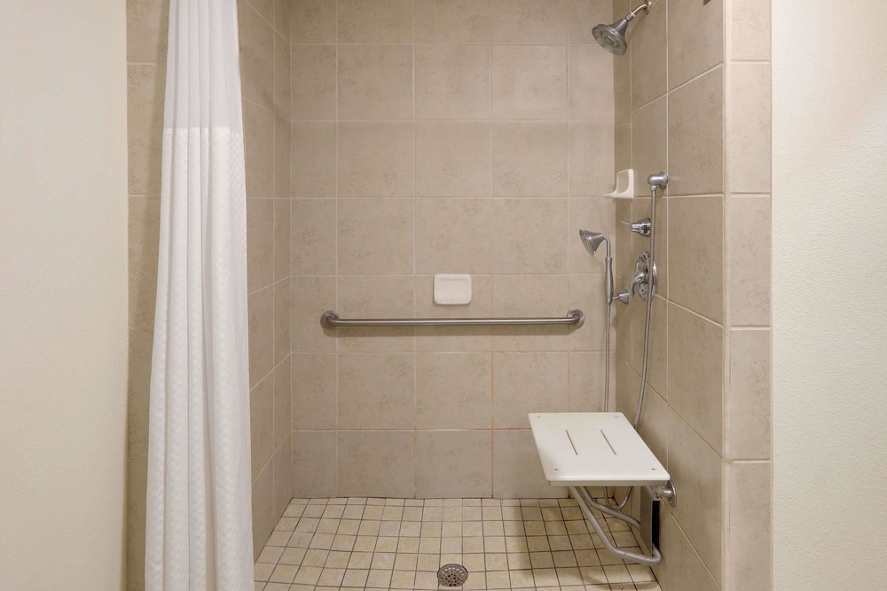 Cash Rewards Inn & Suites,New Mexico>>Roswell,2 star