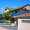 waves motel and apartments