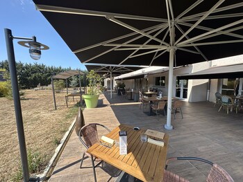 artemis hotel and spa bistro coquet