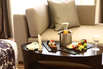 radisson hotel muscat panorama