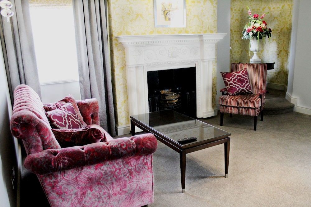 crabwall manor and spa bw signature collection