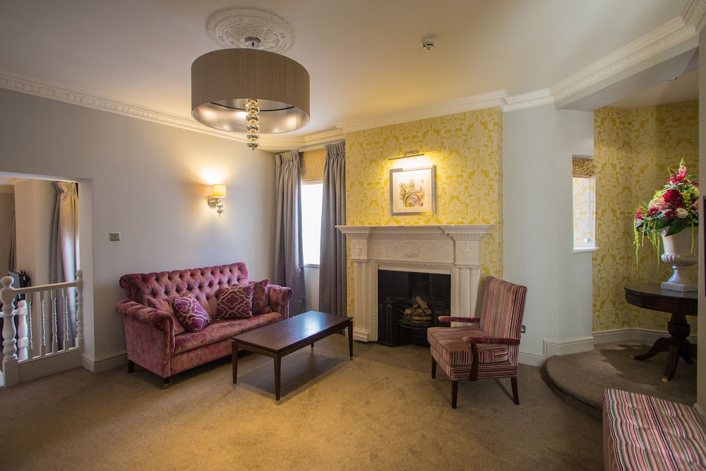 crabwall manor and spa bw signature collection