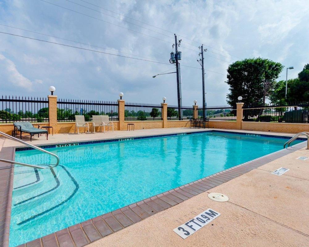 comfort suites lake ray hubbard