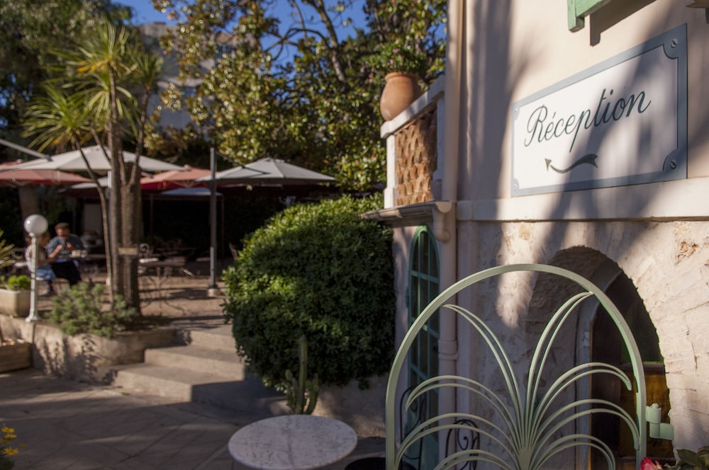 hotel villa roseraie