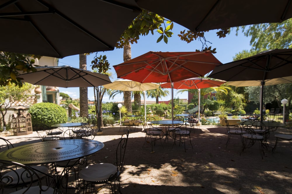 hotel villa roseraie