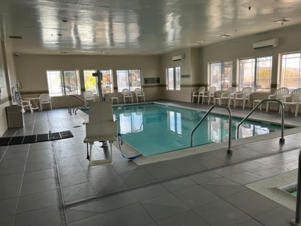 holiday inn hotel and suites barstow an ihg hotel