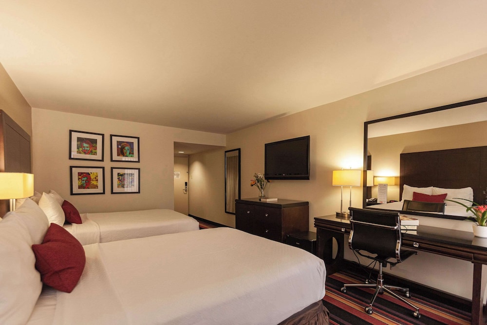 clarion hotel new orleans airport and conference center