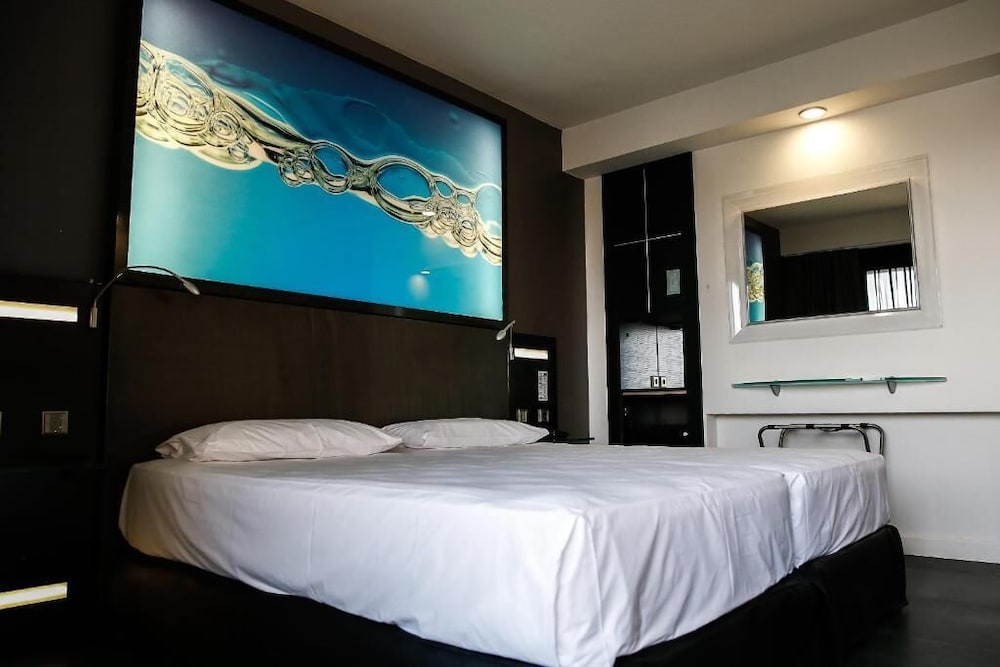 4us la manga vip hote